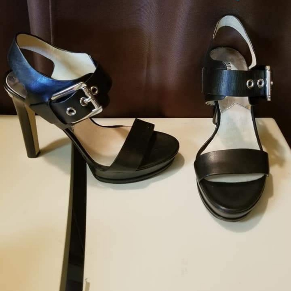 Mickael Kors 8.5 Black Shoes